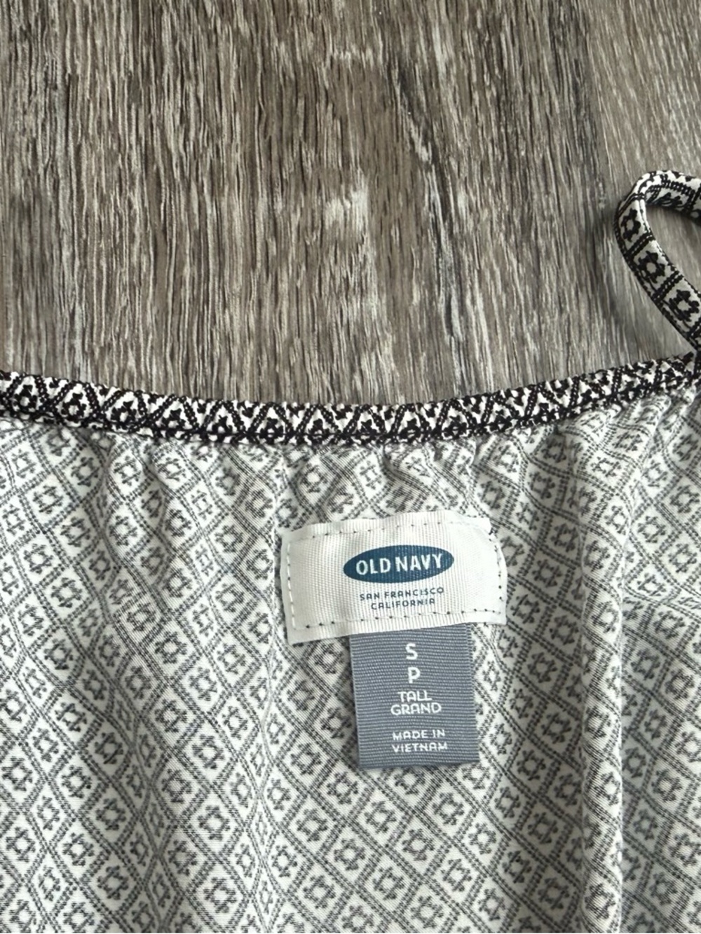 🐻 2/$25 • Old Navy | LIKE NEW • Black & White Geometric Dress - Picture 7 of 7